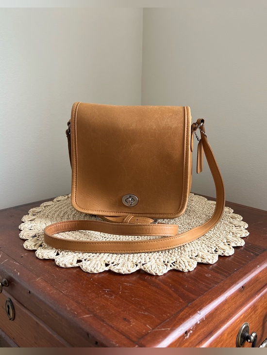 Coach Handbags - Vintage Coach Companion Flap Crossbody Camel Tan 9076 Turnlock Leather 90s Rare